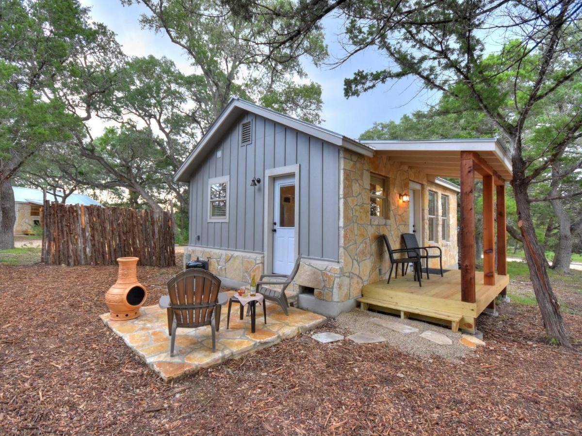 Cabins At Flite Acres - Morning Dove Wimberley Eksteriør bilde